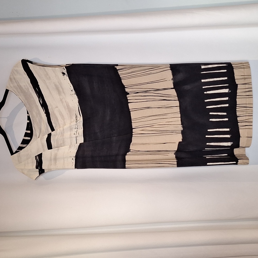 Piazza Sempione paint brush style graphic t-shirt Style lined dress size 6
